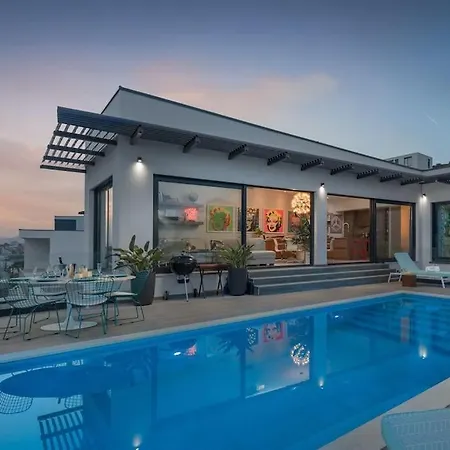 Riva Villa *